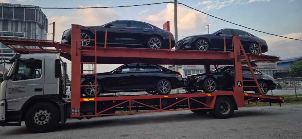 “Best packers and movers in Hyderabad providing safe and reliable car and bike transport services”